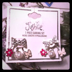 🌻 3/$15 - NWT Adorable Bow! Earrings